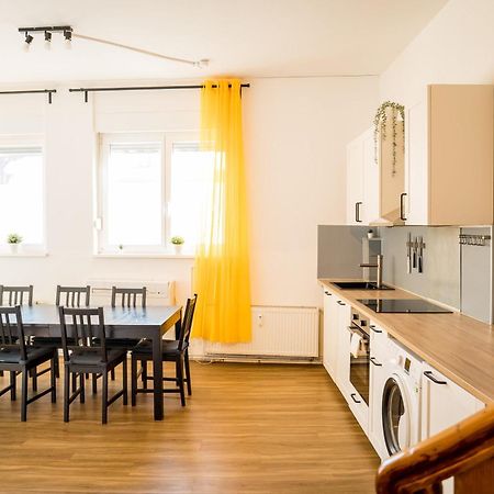 ברלין Three Bedroom Plus Big Kitchen Plus Selfcheckin Plus Street Parking מראה חיצוני תמונה
