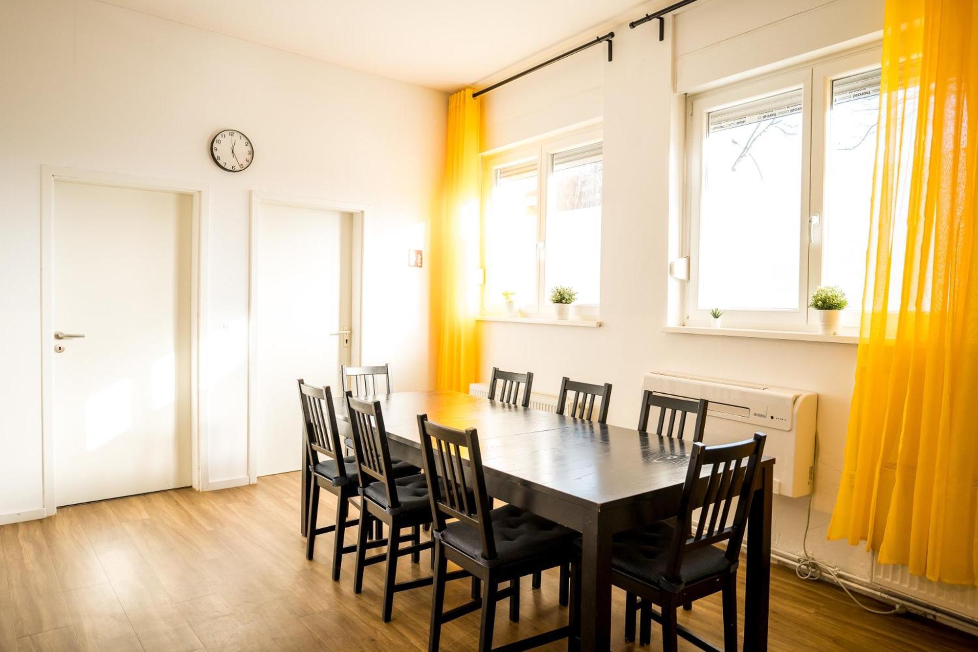 ברלין Three Bedroom Plus Big Kitchen Plus Selfcheckin Plus Street Parking מראה חיצוני תמונה